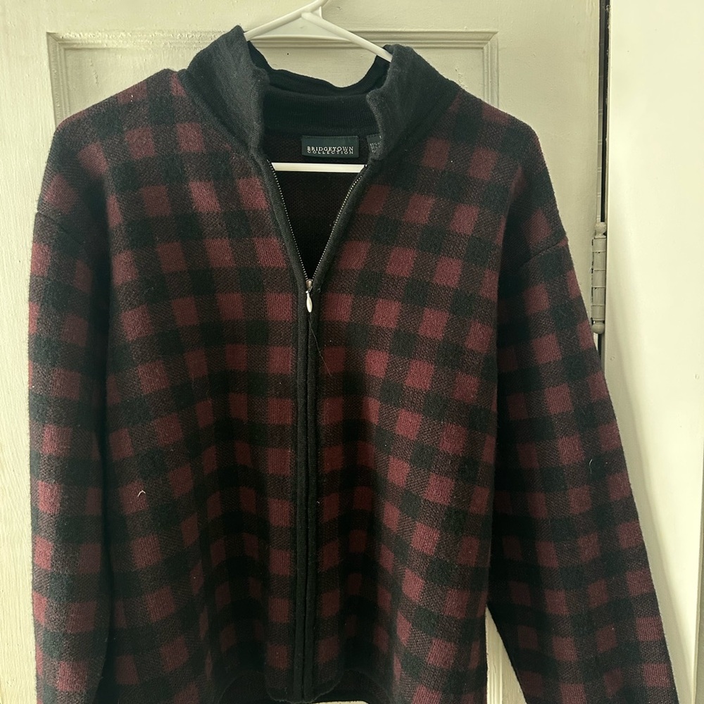 Plaid Zip-Up Cardigan - Black and Red